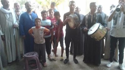 عرض فني لفرقة بيت ثقافة القوصية للآلات الشعبية ينال إعجاب الجمهور
