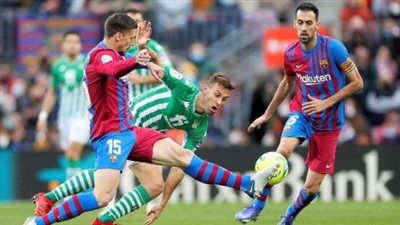 برشلونة يستقبل ريال بيتيس الليلة في مواجهة مثيرة في الدوري الإسباني