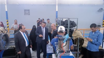  استكمال أعمال مبادرة 100 يوم صحة.. وتفقد الإنتاج بشركتين للقطاع الخاص ببورسعيد 