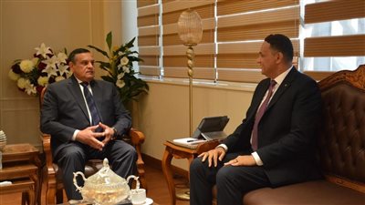 وزير التنمية المحلية يتابع مع محافظ الدقهلية الموقف التنفيذي لمشروعات حياة كريمة