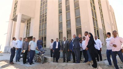 محافظ الوادي الجديد يتابع التجهيزات النهائية بمقر 