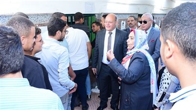 بدء التسكين الورقي للطلاب القدامى بالمدن الجامعية بسوهاج 