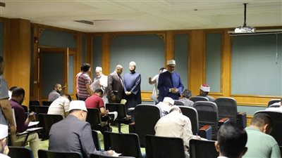 البحوث الإسلامية يعقد اختبارات تحريرية للمتقدمين للانضمام لعضوية لجنة المصحف بالأزهر