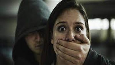 موتني ومش هتلمسني.. تفاصيل ساعة ونصف قضتها فتاة التجمع تحت وطأة سائق أوبر