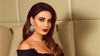 بلقطة إنسانية.. سيرين عبد النور تسرق قلوب الحاضرين بحفل أربيل| الأبيض يعكس أنوثتها