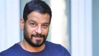 نجوم الفن يودعون أشرف مصيلحي إلى مثواه الأخير 