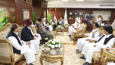 محافظ  بنى سويف يستقبل وفداً من محافظة مطروح لتلقى واجب العزاء فى ضحايا إعصار
