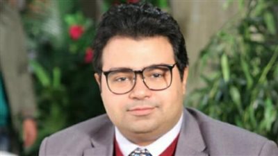 مراد مكرم ينعى إسلام إبراهيم في والدته: قلبي معاك 