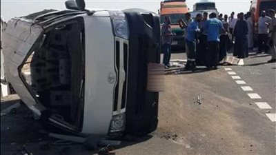 إصابة 7 أشخاص في انقلاب ميكروباص أعلى الطريق الأوسطى