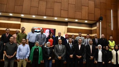 محافظ جنوب سيناء يلتقي 100 متدرب من 27 محافظة ضمن برنامج تأهيل الكوادر المحلية