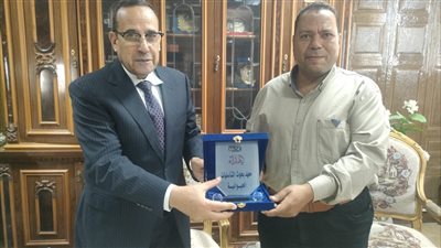 محافظ شمال سيناء يستقبل أعضاء القافلة البيطرية لمعهد بحوث التناسليات الحيوانية