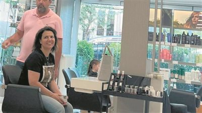 وزيرة خارجية ليبيا فى صالون حلاقة تركي