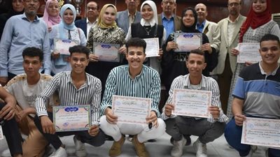 تكريم المدارس الفائزة في مسابقة المسرح التفاعلي على مستوى الجمهورية بسوهاج 