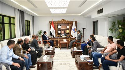 اجتماع عاجل لمحافظ قنا لبحث مشكلة الأسمدة الكيماوية 