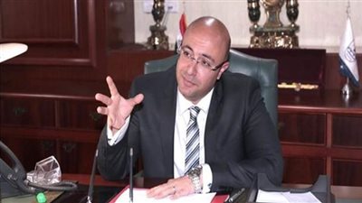 محافظ بني سويف يناقش نتائج 57 زيارة للتفتيش المالي والإداري