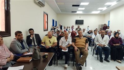 وكيل صحة الشرقية يناقش تقرير هيئة الاعتماد والرقابة عن مستشفى صدر الزقازيق
