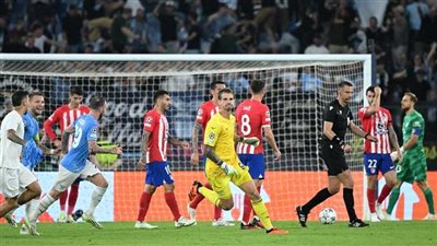 حارس لاتسيو يتقمص دور المهاجم وينقذ فريقه من السقوط أمام أتلتيكو مدريد