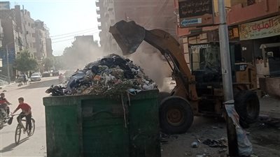 حملة لرفع المخلفات من شوارع الوليديه والحمراء بشرق أسيوط