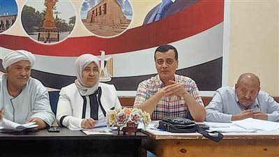 وكيل تعليم قنا يترأس لجنة المقابلات للوظائف الإشرافية 