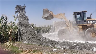 إزالة 11 حالة تعدي على أراضي زراعية بفزارة  