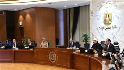 مدبولي: إعداد القوانين الخاصة بالحزمة الاجتماعية الجديدة لإقرارها من البرلمان