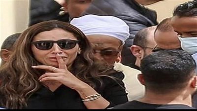 تامر حسني ينعى والدة دينا الشربيني: راحت عند الحنّان الكبير 