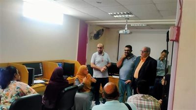 وكيل صحة قنا يتابع إمتحانات الدورة التدريبية للحاسب الآلي للعاملين