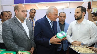 محافظ الجيزة يفتتح 3 معارض أهلًا مدارس بالعمرانية وإمبابة والبدرشين