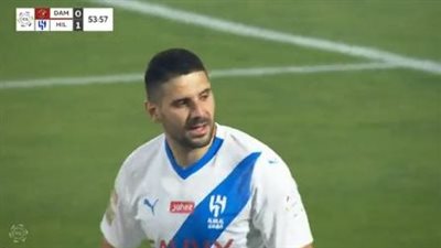 ميتروفيتش يهدر فرصة تسجيل الهدف الثاني للهلال السعودي(فيديو)