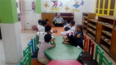 المركز الثقافي للطفل بمنفلوط يروي حيلة الغراب في ورشة حكى للأطفال 