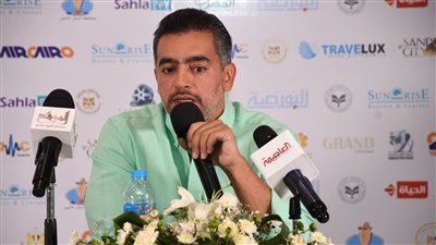 هاني سلامة في ندوة تكريمه بمهرجان الغردقة السينمائي: مدرسة يوسف شاهين حالة استثنائية