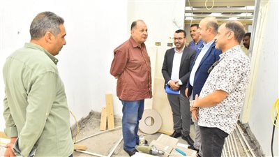 محافظ أسيوط: يتابع الأعمال الإنشائية بمركز السيطرة الموحد للشبكة الوطنية للطوارئ