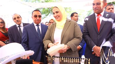 افتتاح معرض 