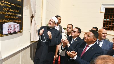 وزير الأوقاف يفتتح مسجد الأربعين بميت غراب بالسنبلاوين وسط حفاوة من الأهالي 