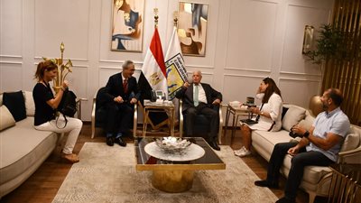 محافظ جنوب سيناء يلتقي القنصل العام الفرنسي 