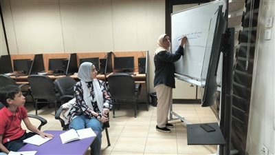 ورش تعليم الخط العربي للأطفال في مكتبة مصر العامة بأسيوط