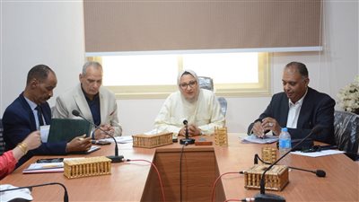 نائب محافظ الوادي الجديد تبحث إجراءات تفعيل البروتوكول الموقع مع البنك الأهلي