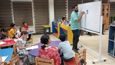 مكتبة مصر العامة بأسيوط تنظم ورشة عمل لتعليم الرسم للأطفال