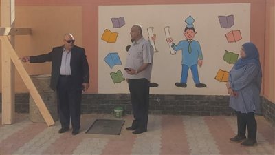 وكيل تعليم الوادي الجديد يتفقد العمل بالمدرسة الرسمية الدولية بالخارجة 