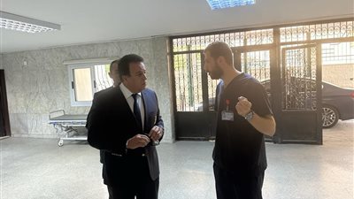 وزير الصحة يوجه بتغيير شركة الأمن بمستشفى القاهرة الجديدة وفتح تحقيق بالمخالفات