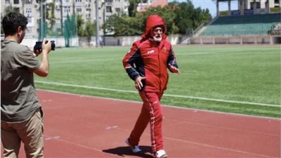 مسن روسي يخسر 11 كيلو من وزنه في ساعتين ونصف