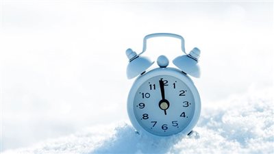 موعد تطبيق التوقيت الشتوي رسميًا 