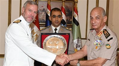  وزير الدفاع يلتقي رئيس اللجنة العسكرية لحلف شمال الأطلنطي  