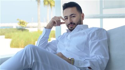 حمادة هلال يلتقي جمهوره فى قنا.. الليلة 