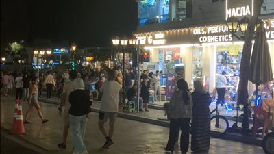 صور.. إقبال سياحي بمدينة شرم الشيخ