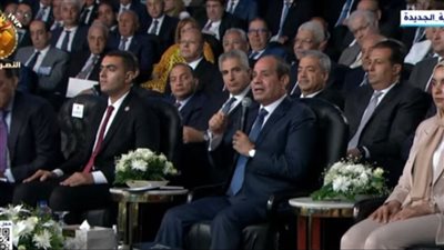 السيسي يرد على شكاوى اختبارات المعلمين: 