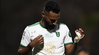 على طريقة الخطيب.. جمهور الأهلي السعودي يمجد فراس البريكان