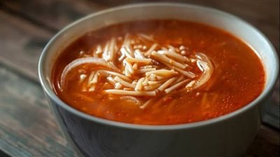 طريقة عمل شوربة الشعيرية بالطماطم| صحية ولذيذة