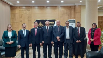 الجيزاوي.. يستقبل القائم بعمل رئيس جامعة بنها الأهلية