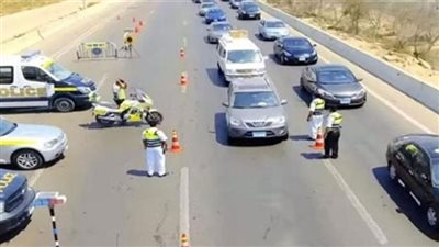 انتشار مروري مكثف بشوارع وميادين القاهرة والجيزة في أول أيام العيد